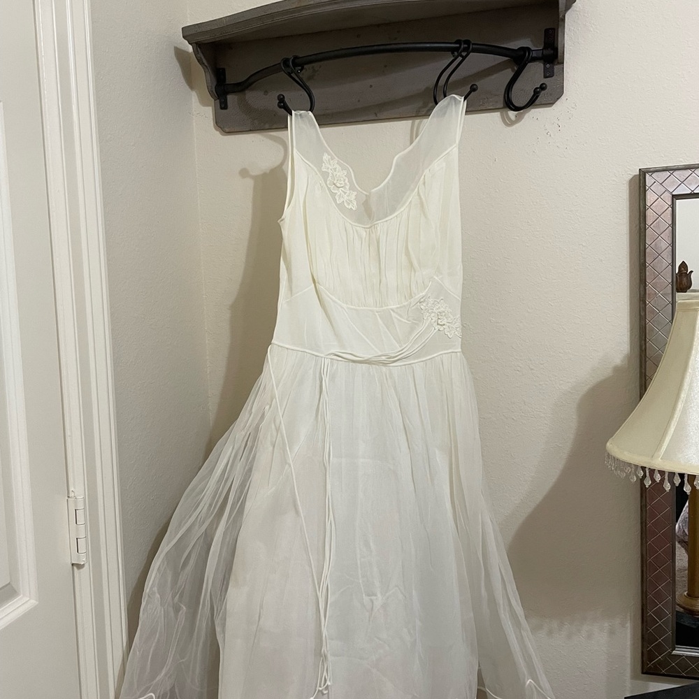 Pure white sleeping gown